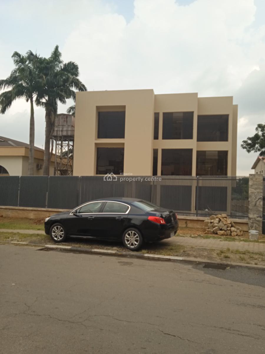 Newly Built Commercial Mall, Wuse 2, Abuja, Plaza / Complex / Mall for Sale