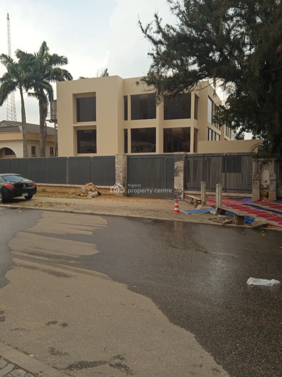 Newly Built Commercial Mall, Wuse 2, Abuja, Plaza / Complex / Mall for Sale