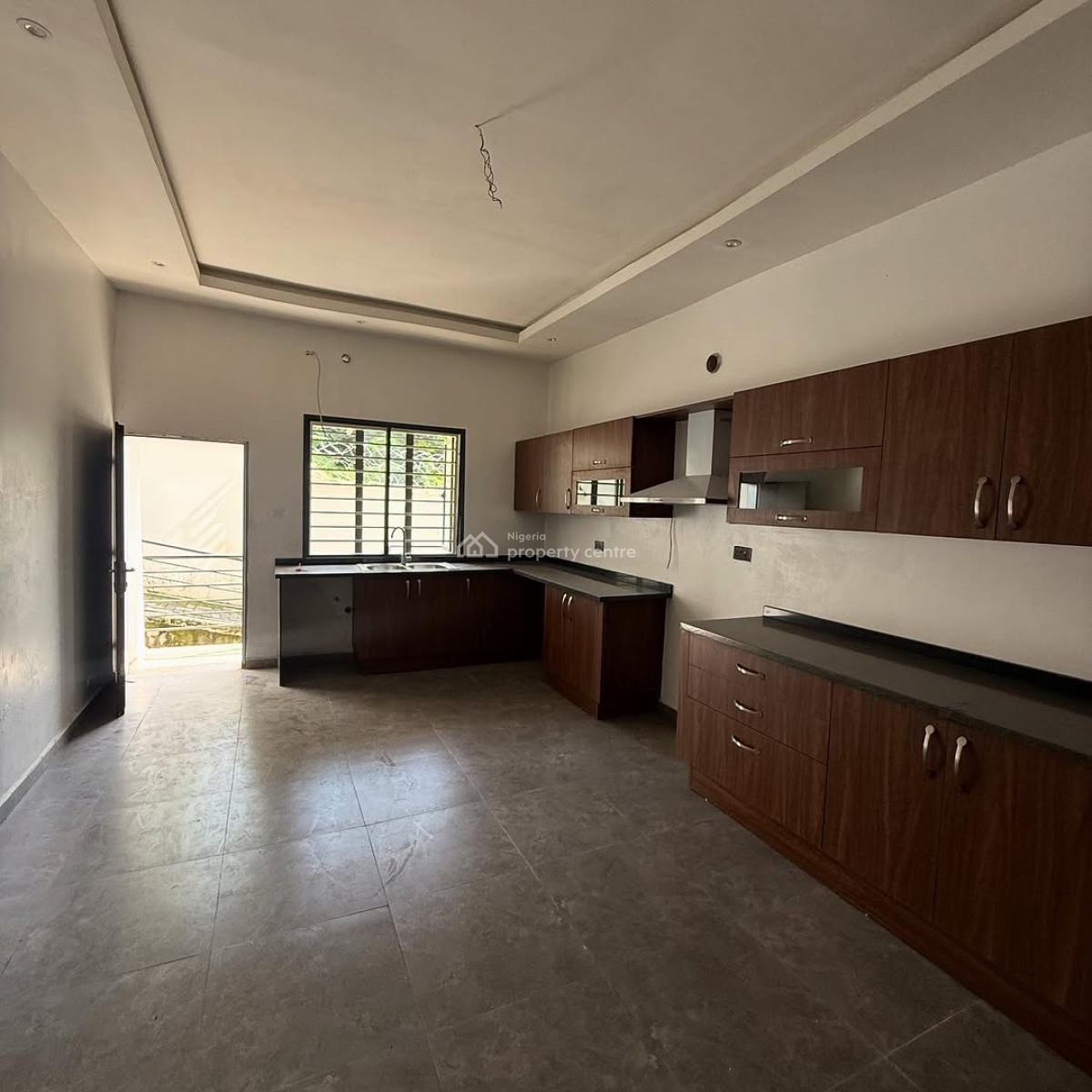 5 Bedroom Semi-detached Duplex 2 Rooms Bq, Asokoro District, Abuja, Semi-detached Duplex for Sale