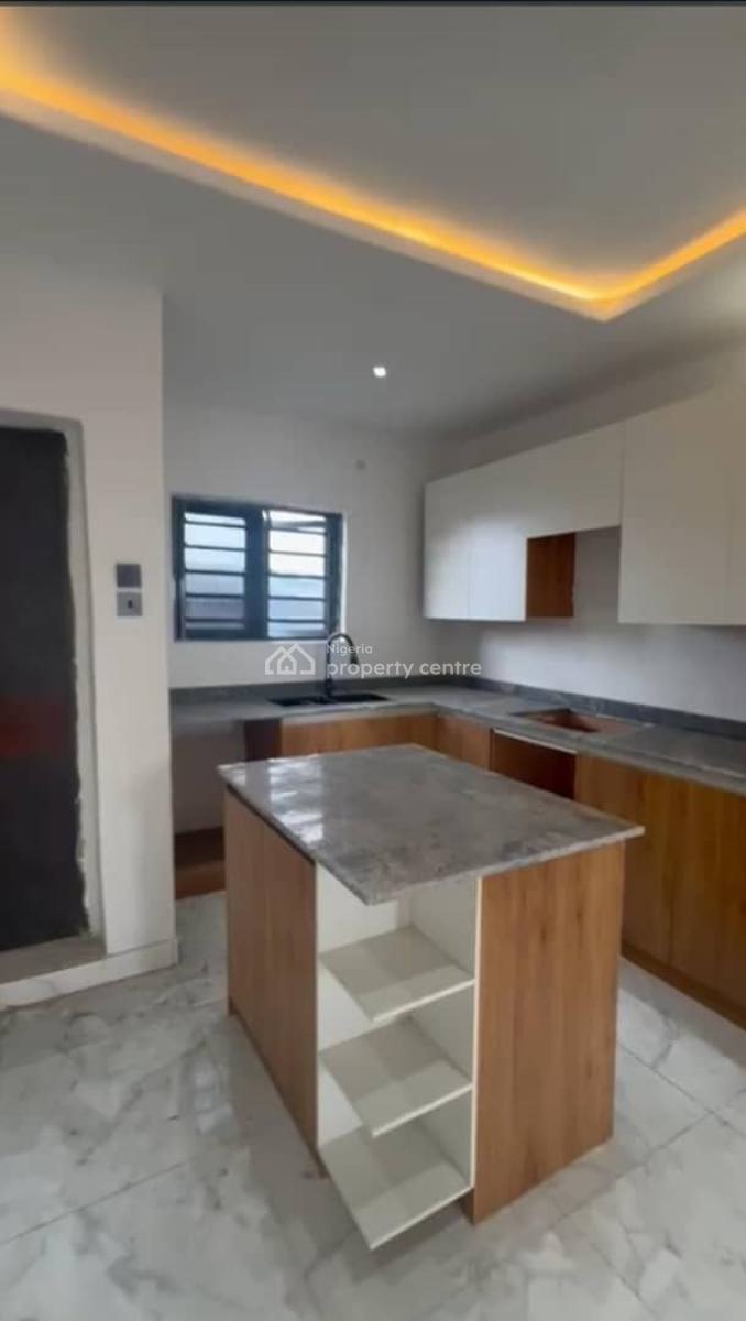 Lovely 3 Bedroom Flat, Aguda, Surulere, Lagos, Flat / Apartment for Rent