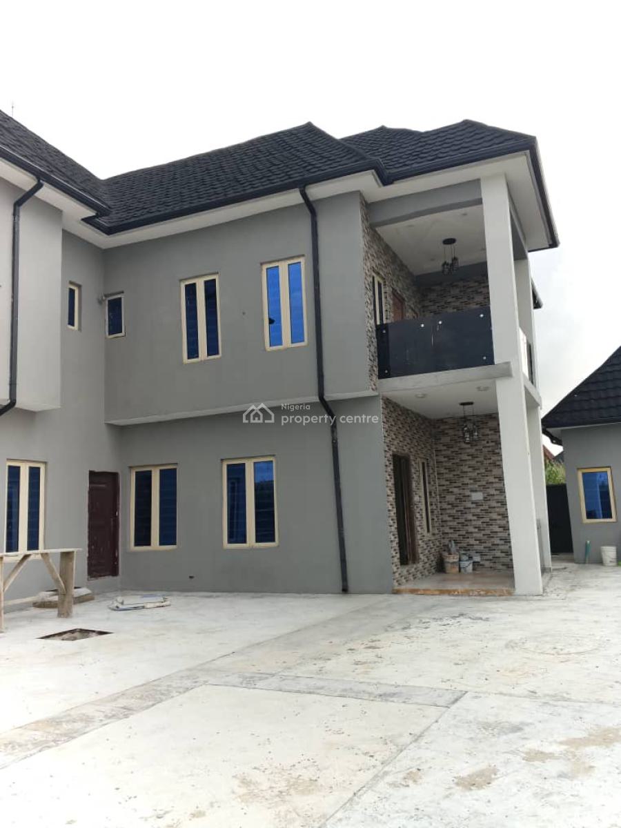 Massive 3 Bedroom Flat Upstairs, Lsk Estate Owode Langbasa Ajah, Badore, Ajah, Lagos, Flat / Apartment for Rent