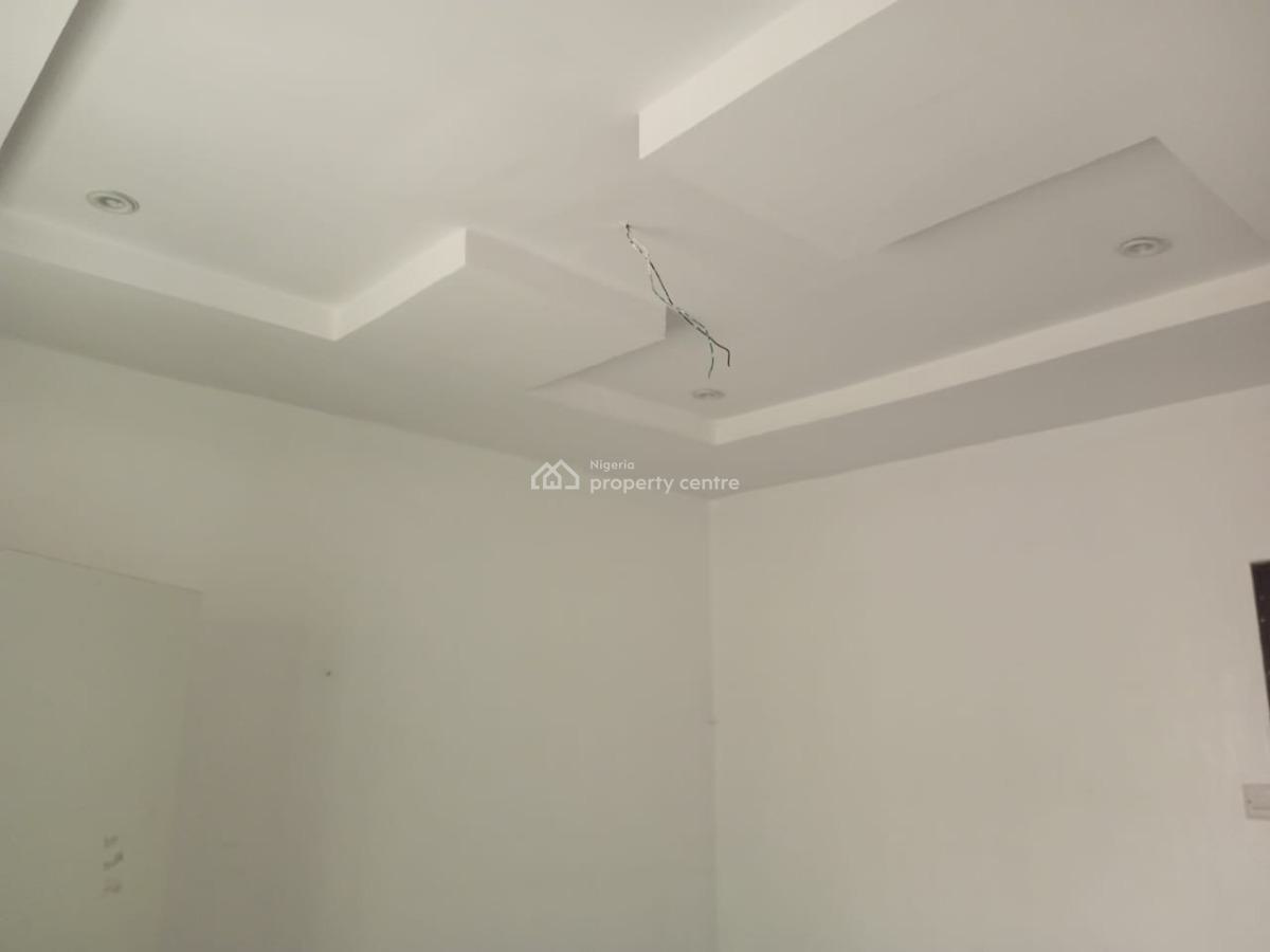 Massive Mini  Flat, Ologolo, Lekki, Lagos, Mini Flat (room and Parlour) for Rent