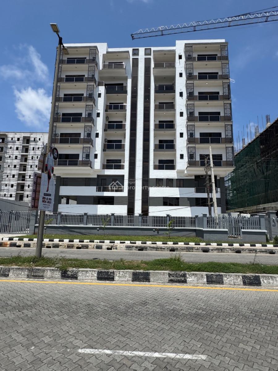 Spacious 3 Bedroom Flat with Elevator and Pool, Lekki Phase 1, Lekki, Lagos, Block of Flats for Sale