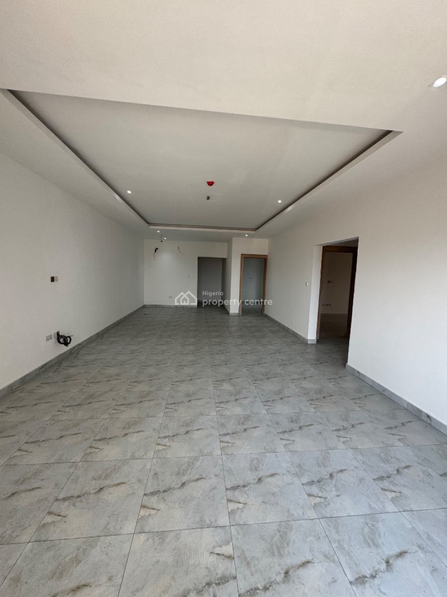 Spacious 3 Bedroom Flat with Elevator and Pool, Lekki Phase 1, Lekki, Lagos, Block of Flats for Sale