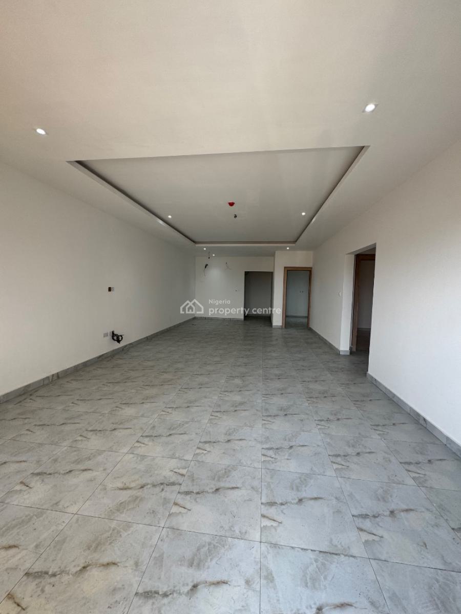 Spacious 3 Bedroom Flat with Elevator and Pool, Lekki Phase 1, Lekki, Lagos, Block of Flats for Sale