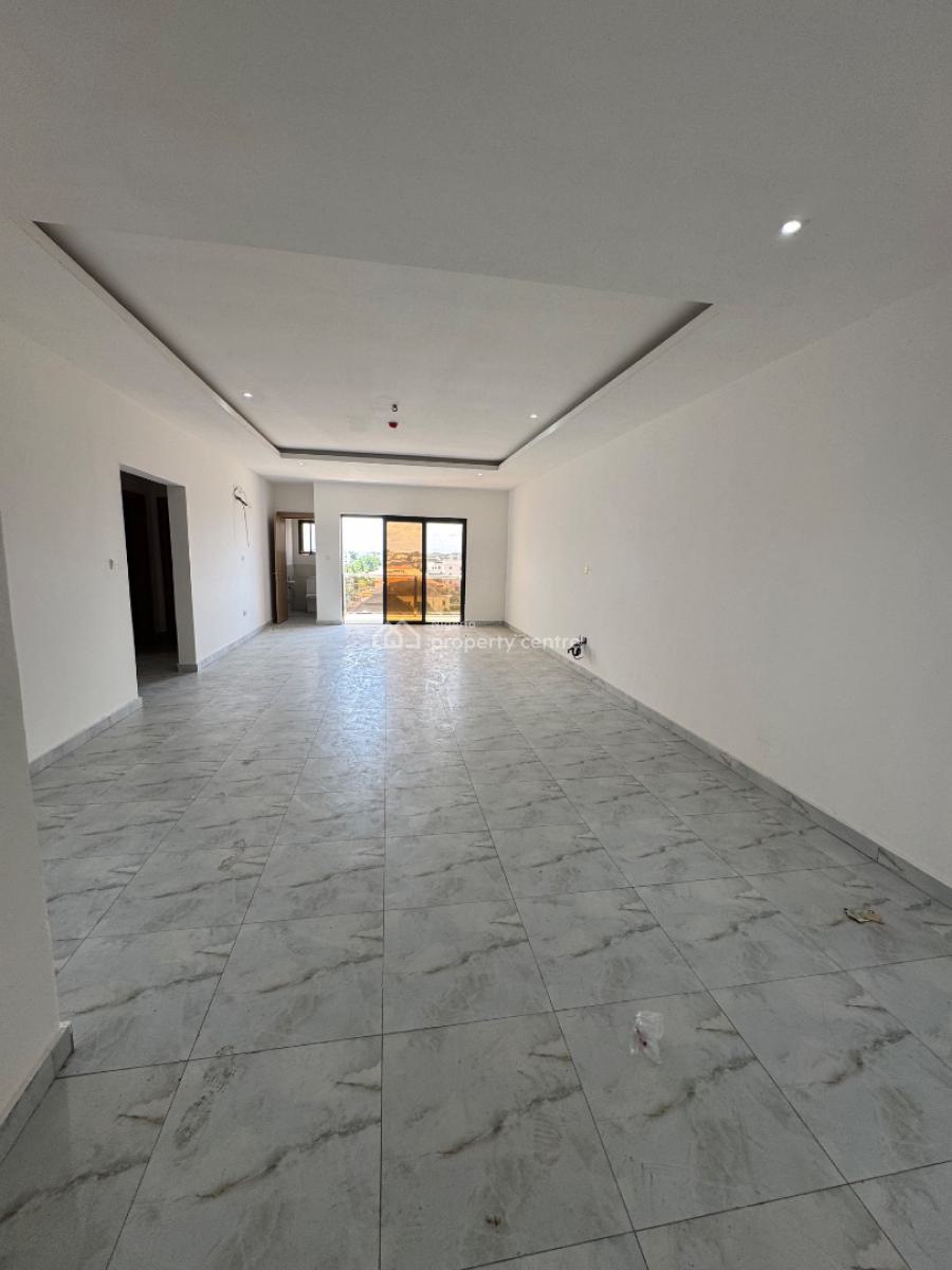 Spacious 3 Bedroom Flat with Elevator and Pool, Lekki Phase 1, Lekki, Lagos, Block of Flats for Sale