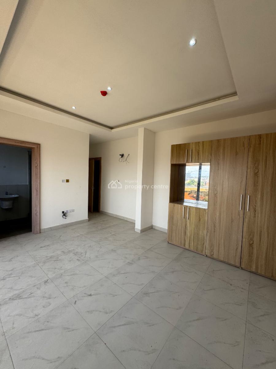 Spacious 3 Bedroom Flat with Elevator and Pool, Lekki Phase 1, Lekki, Lagos, Block of Flats for Sale