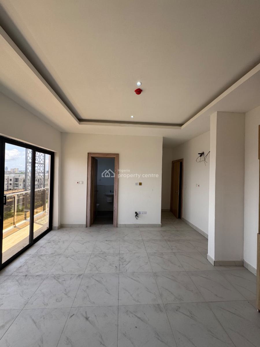 Spacious 3 Bedroom Flat with Elevator and Pool, Lekki Phase 1, Lekki, Lagos, Block of Flats for Sale