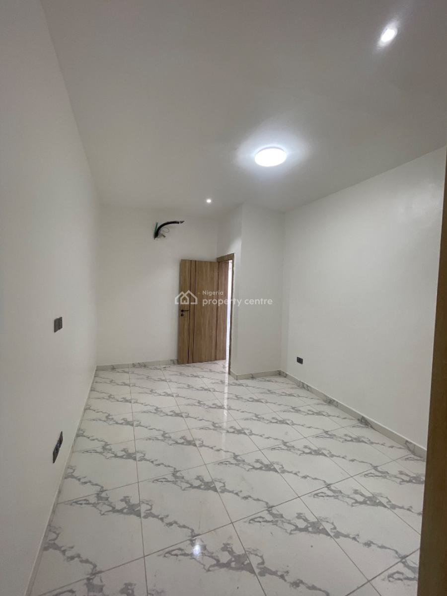 Luxury 2-bedroom Apartment with Pool, Gym & 24/7 Power, 2nd Toll Gate, Lekki Phase 2, Lekki, Lagos, Flat / Apartment for Sale
