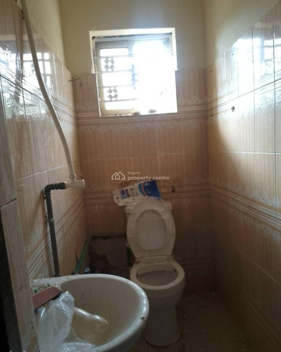 Room Self Contain with Car Park, Fadeyi, Shomolu, Lagos, Self Contain (single Rooms) for Rent