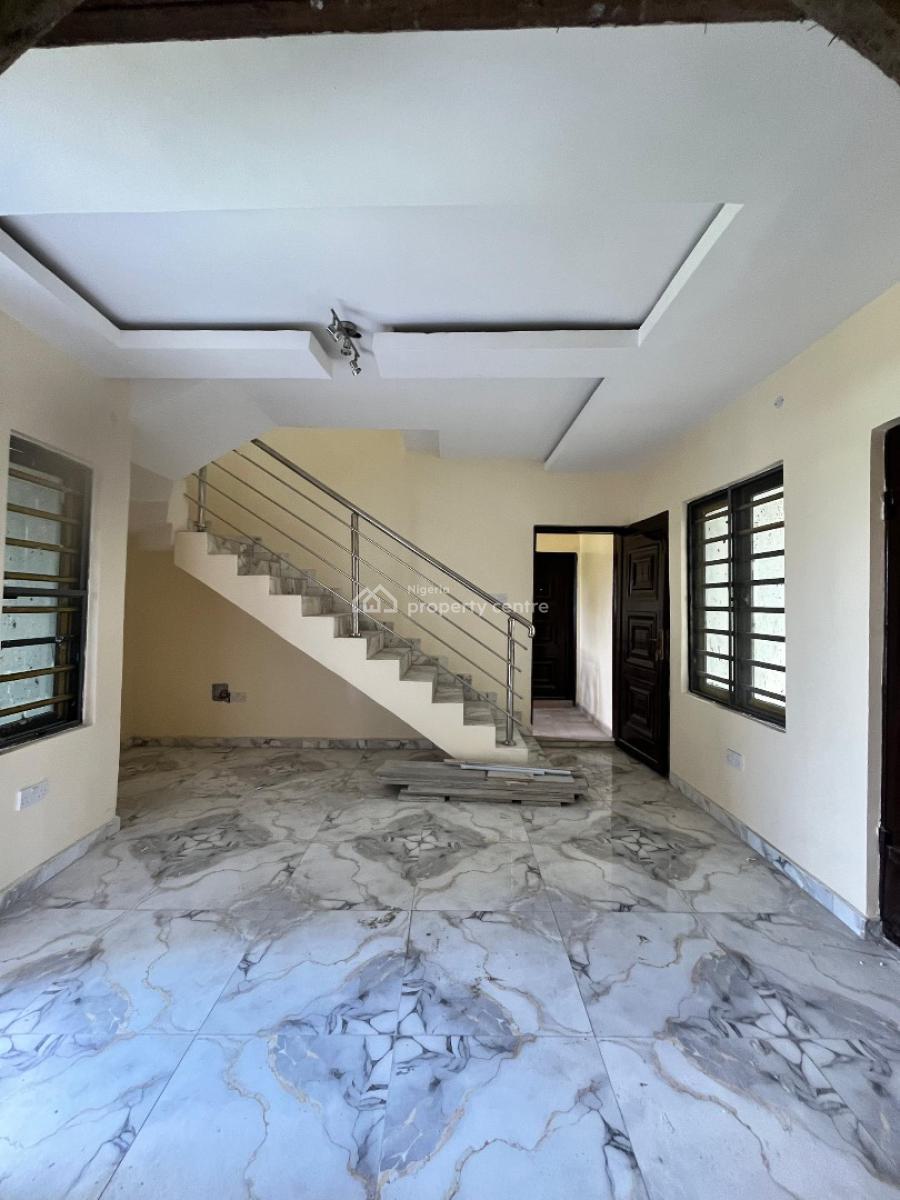 Clean and Spacious 3 Bedroom Duplex Available, Off Mobile Road, Ilaje, Ajah, Lagos, Semi-detached Duplex for Rent