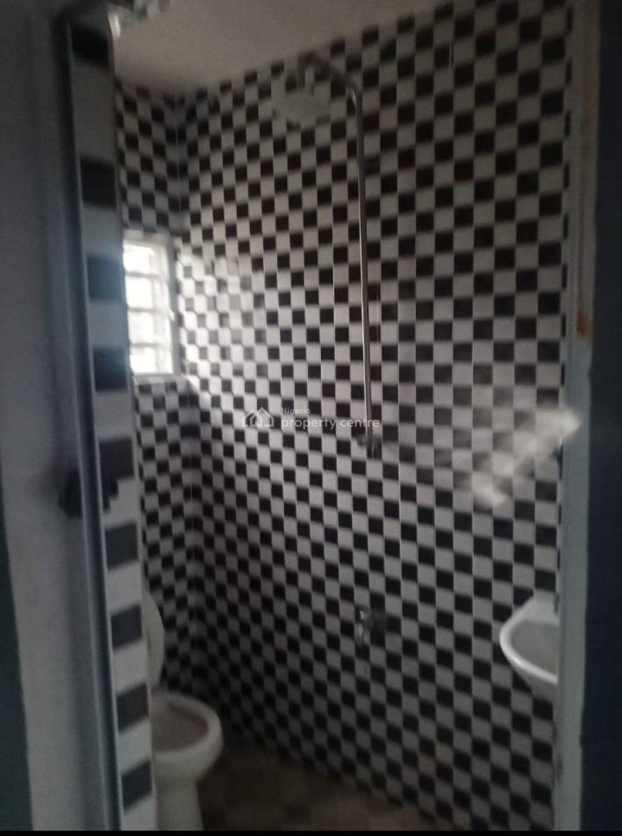 a Clean 2 Bedroom Pop, Lucky Fiber Road, Ikorodu, Lagos, Flat / Apartment for Rent