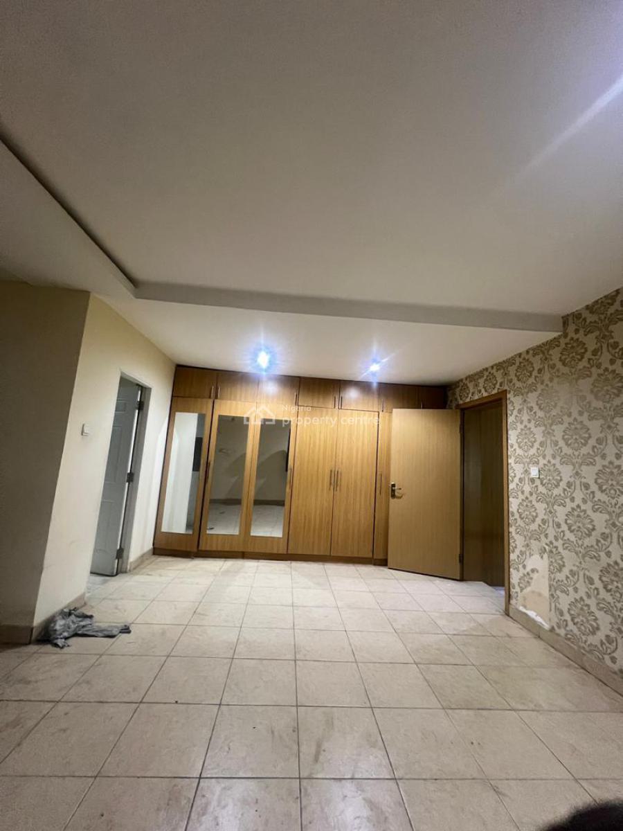 Luxury 4 Bedroom Terrace , Corner Piece, Guzape Main, Guzape District, Abuja, Terraced Duplex for Rent