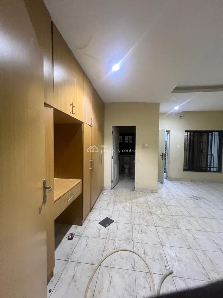 Luxury 4 Bedroom Terrace , Corner Piece, Guzape Main, Guzape District, Abuja, Terraced Duplex for Rent