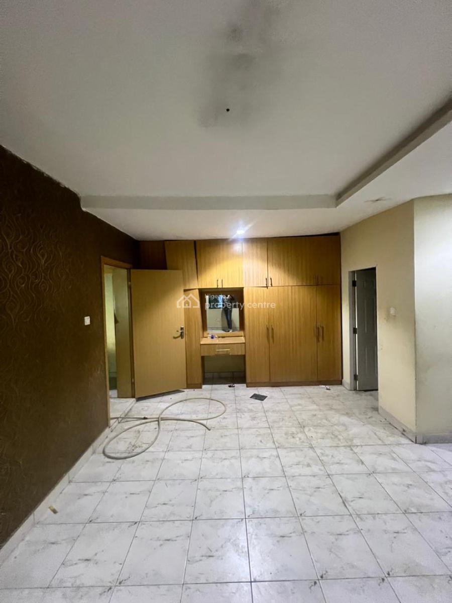 Luxury 4 Bedroom Terrace , Corner Piece, Guzape Main, Guzape District, Abuja, Terraced Duplex for Rent