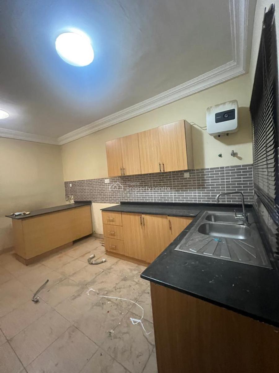 Luxury 4 Bedroom Terrace , Corner Piece, Guzape Main, Guzape District, Abuja, Terraced Duplex for Rent