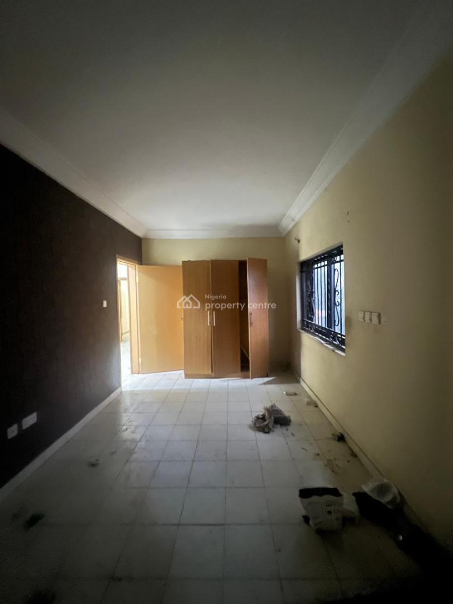 Luxury 4 Bedroom Terrace , Corner Piece, Guzape Main, Guzape District, Abuja, Terraced Duplex for Rent