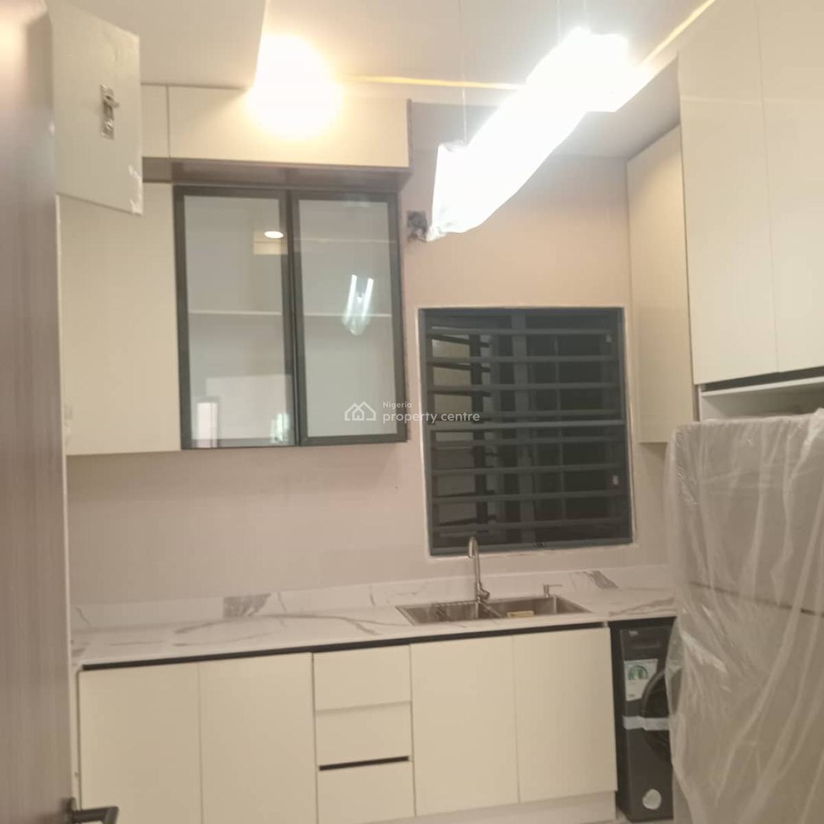 3 Bedrooms Luxury Serviced Apartment, Off Admiralty Way, Lekki Phase 1, Lekki, Lagos, Flat / Apartment for Rent