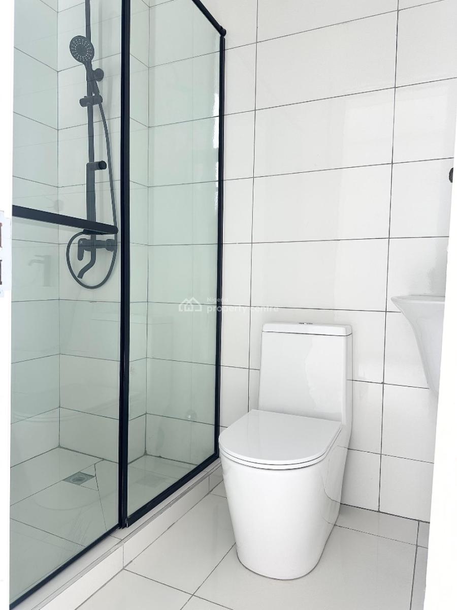 2 Bedroom Available, Right Hand Side, Lekki Phase 1, Lekki, Lagos, Flat / Apartment for Sale