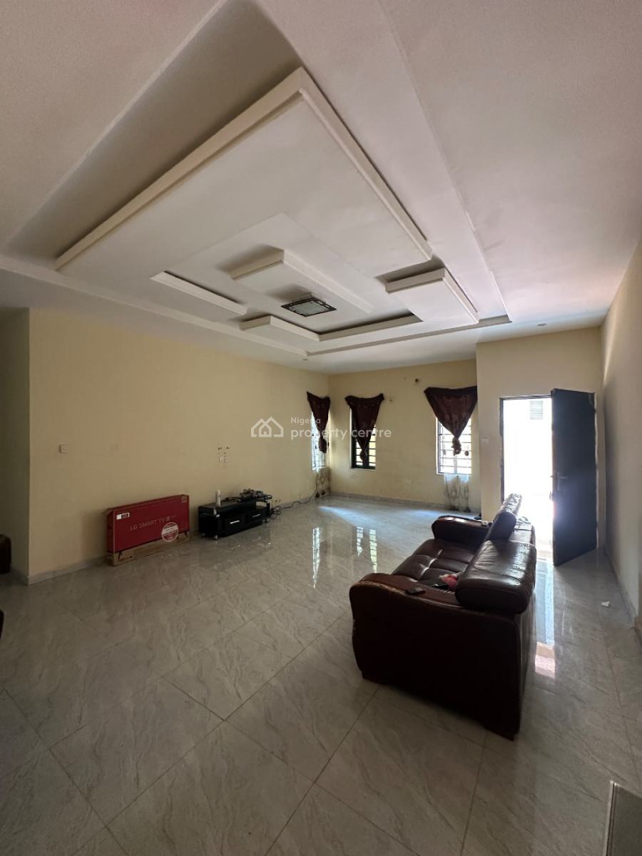 2 Bedroom Apartment, Ikota, Lekki, Lagos, Flat / Apartment for Rent