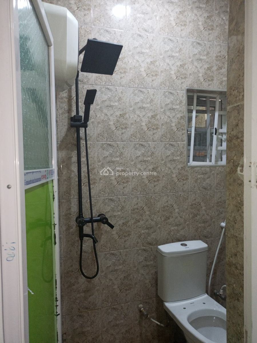 2 Bedroom Flat, Greenfield Estate, Okota, Isolo, Lagos, Flat / Apartment for Rent