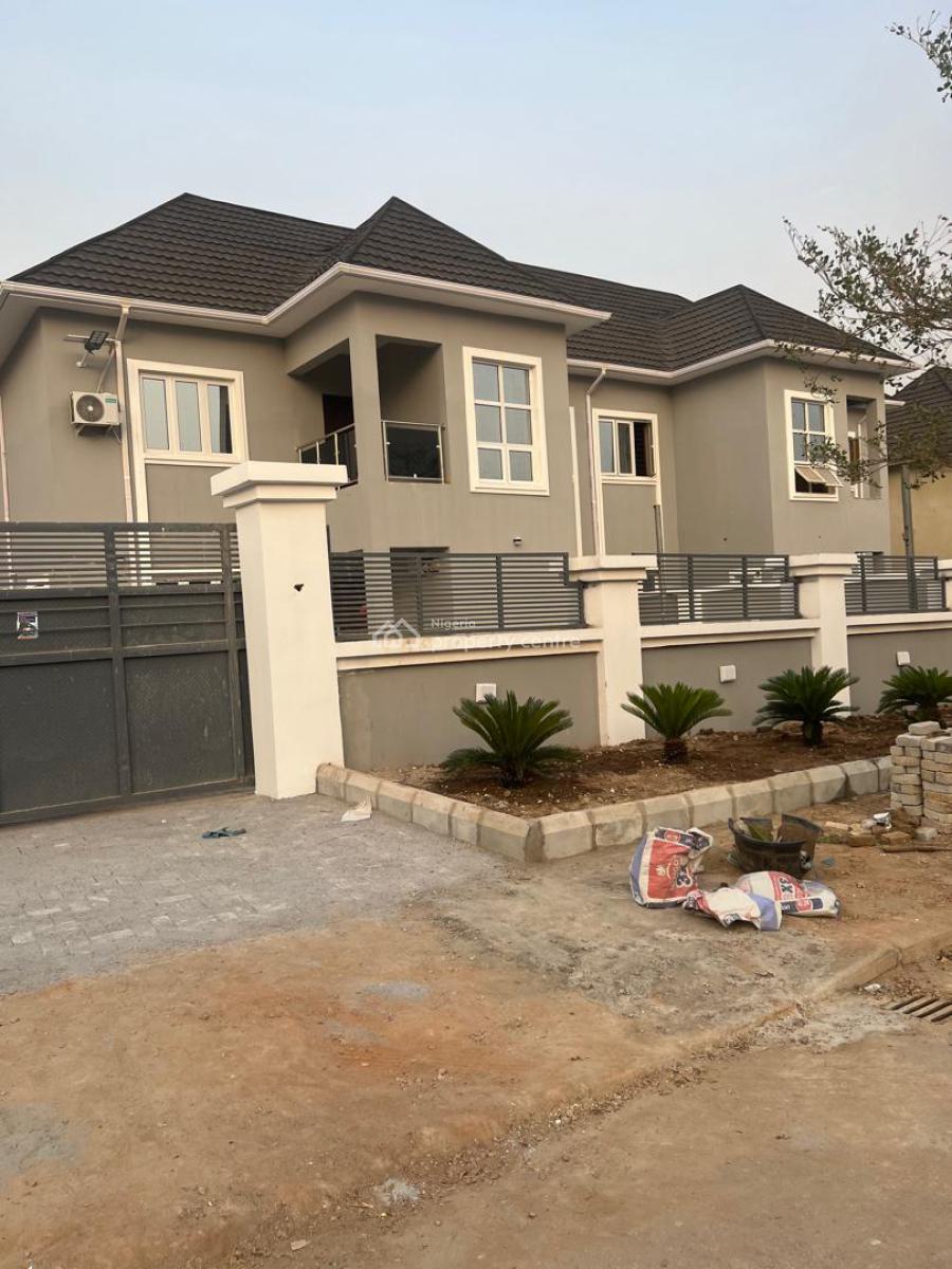 4 Bedroom Semi Detached Duplex, Around Sunnyvale Estate, Dakwo, Abuja, Semi-detached Duplex for Sale