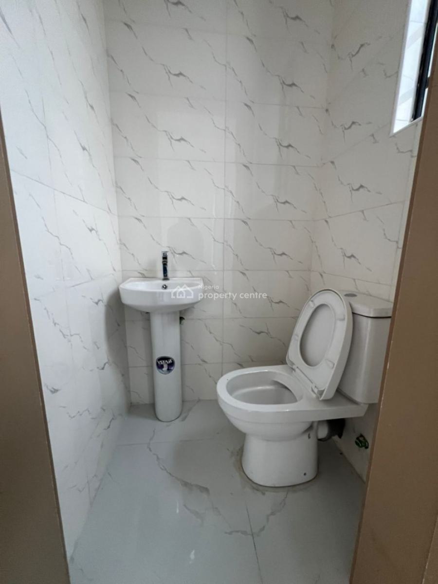 Beautiful 3 Bedroom Flat, Omole Phase 1, Ikeja, Lagos, Flat / Apartment for Rent