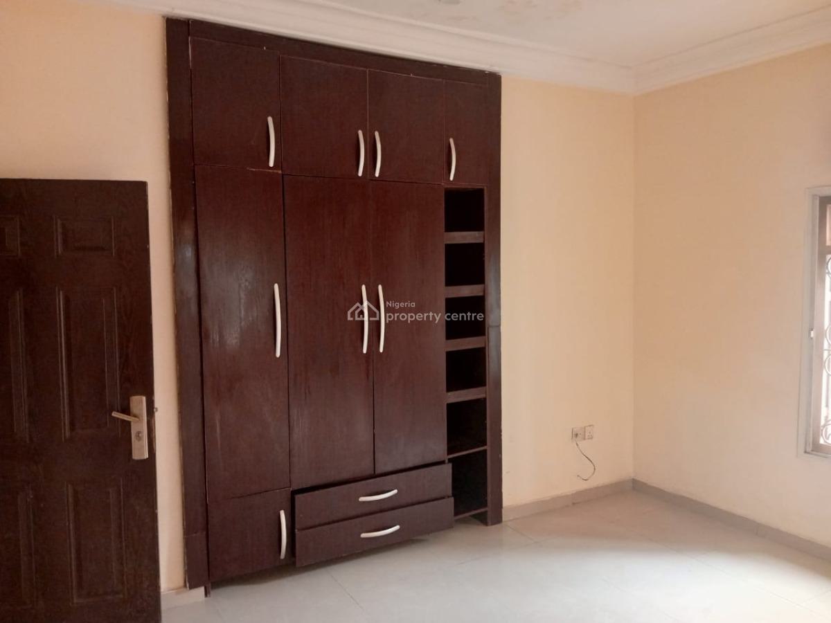 2 Bedroom Flat, Kapuwa Ruga Close to The Road, Fha (f.h.a), Lugbe District, Abuja, Flat / Apartment for Rent