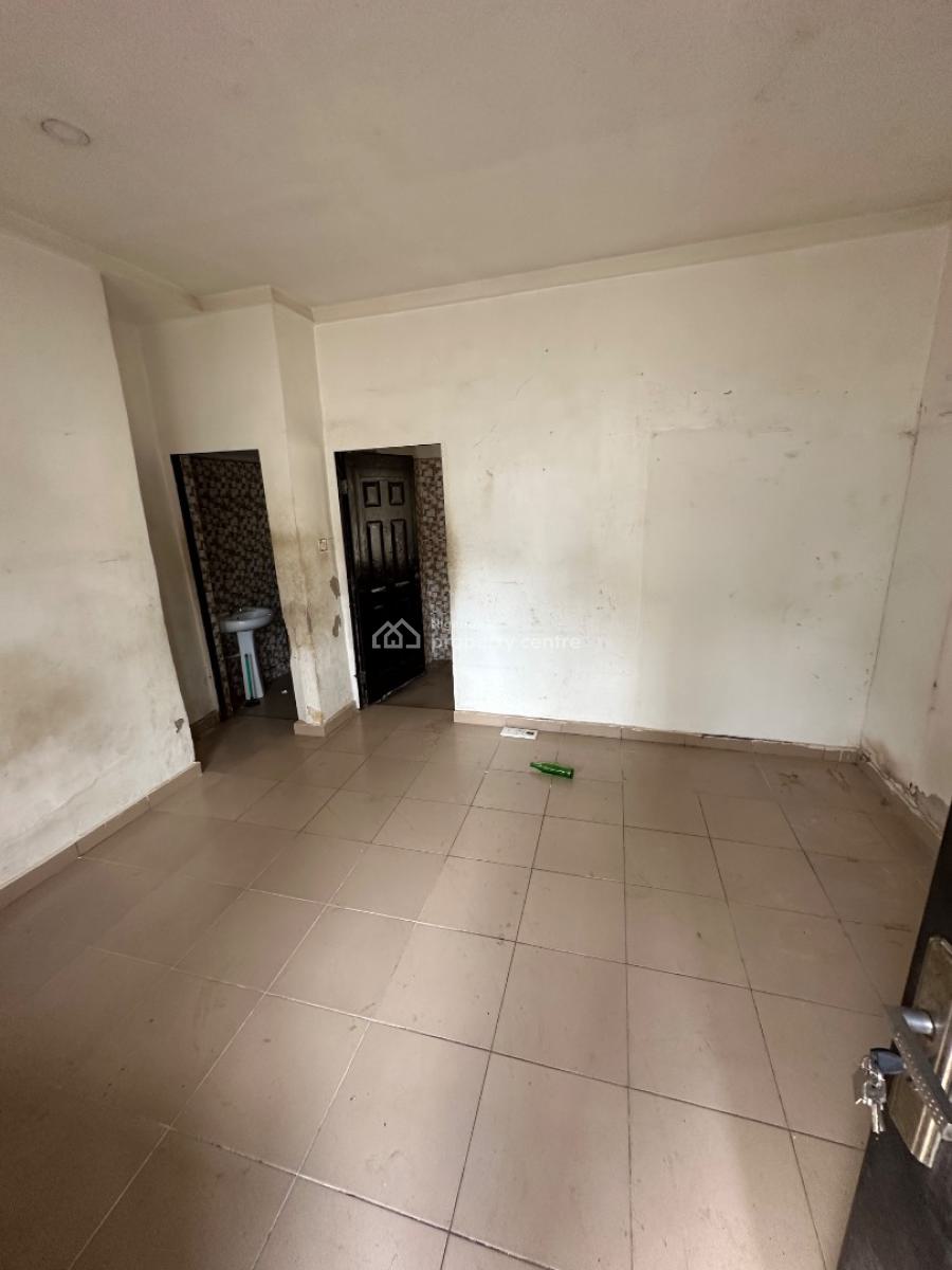 a Standard Self Contain Apartment in a Decent Neighborhood, Setraco Second Avenue, Gwarinpa, Abuja, Self Contain (single Rooms) for Rent