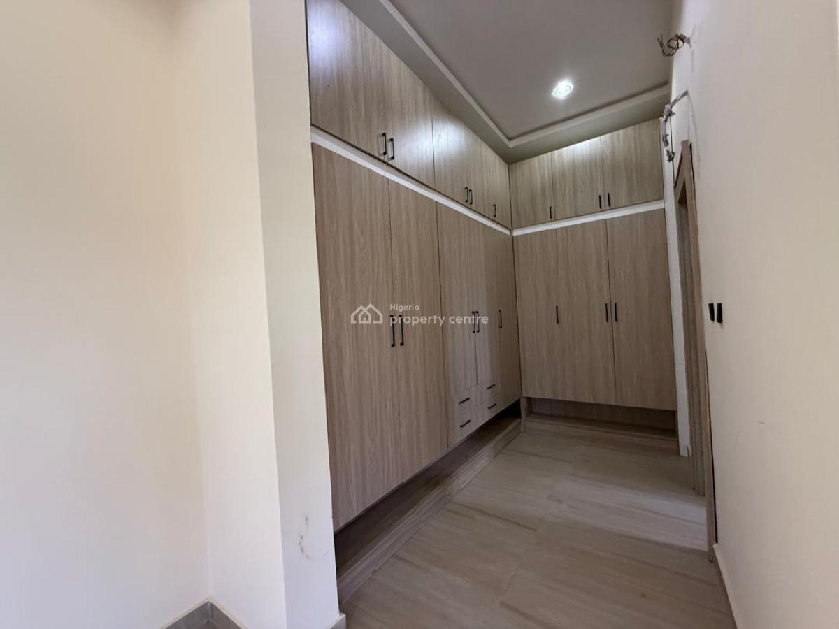 Luxury 7 Bedroom Mansion, Guzape District, Abuja, Detached Duplex for Sale