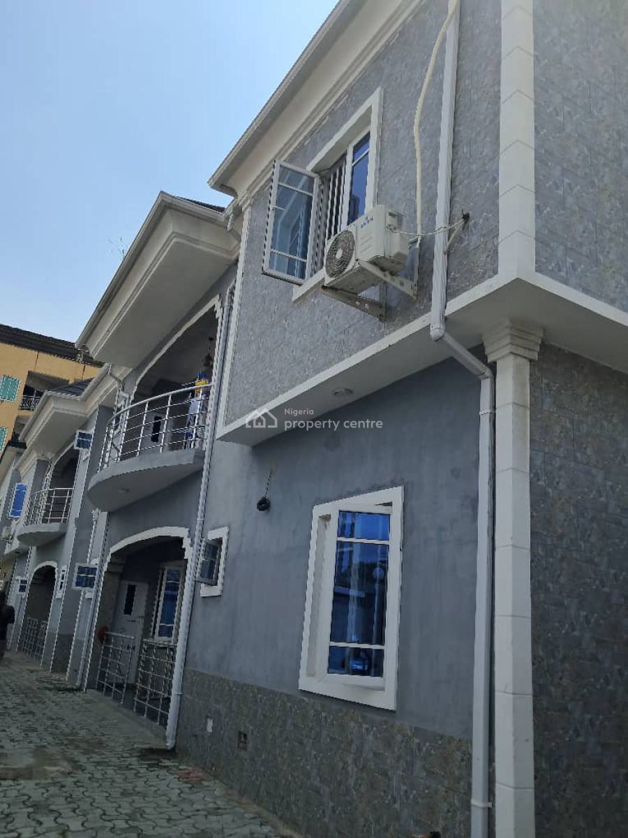 Spacious 3 Bedroom Flat on Ground Floor, New Road Alpha Beach Chevron, Lekki, Lagos, Flat / Apartment for Rent