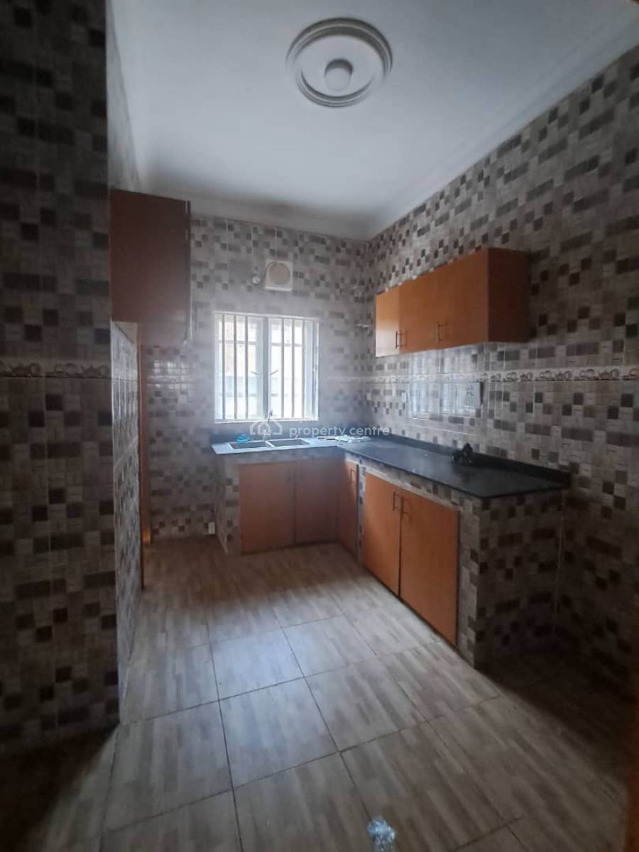 Spacious 3 Bedroom Flat on Ground Floor, New Road Alpha Beach Chevron, Lekki, Lagos, Flat / Apartment for Rent