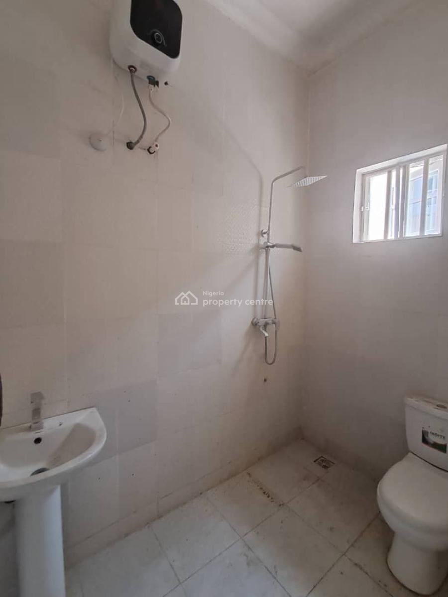 Spacious 3 Bedroom Flat on Ground Floor, New Road Alpha Beach Chevron, Lekki, Lagos, Flat / Apartment for Rent