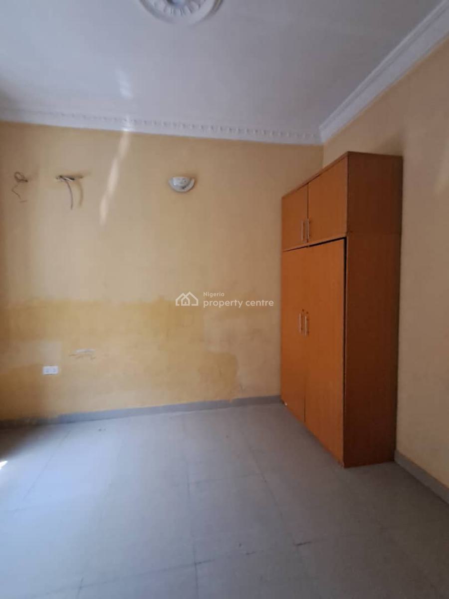 Spacious 3 Bedroom Flat on Ground Floor, New Road Alpha Beach Chevron, Lekki, Lagos, Flat / Apartment for Rent