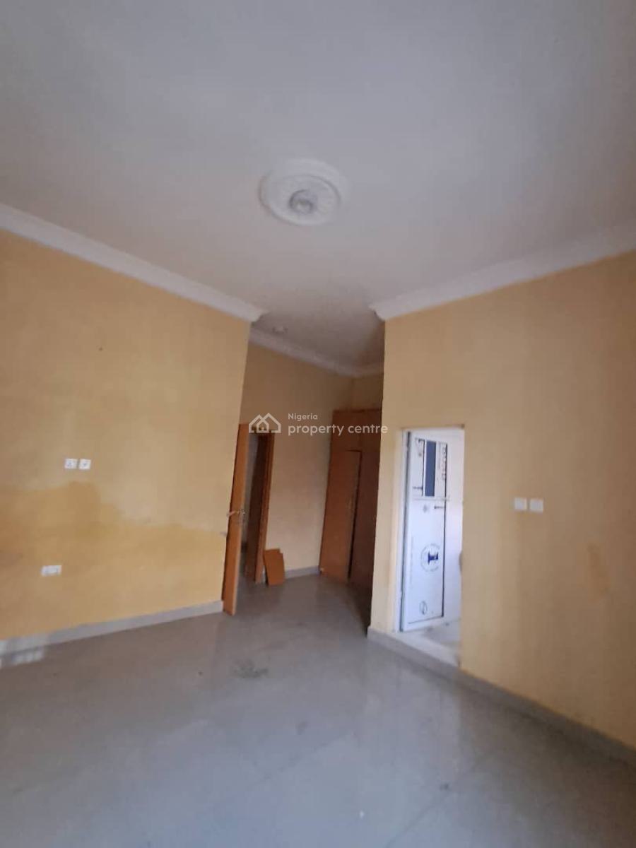 Spacious 3 Bedroom Flat on Ground Floor, New Road Alpha Beach Chevron, Lekki, Lagos, Flat / Apartment for Rent