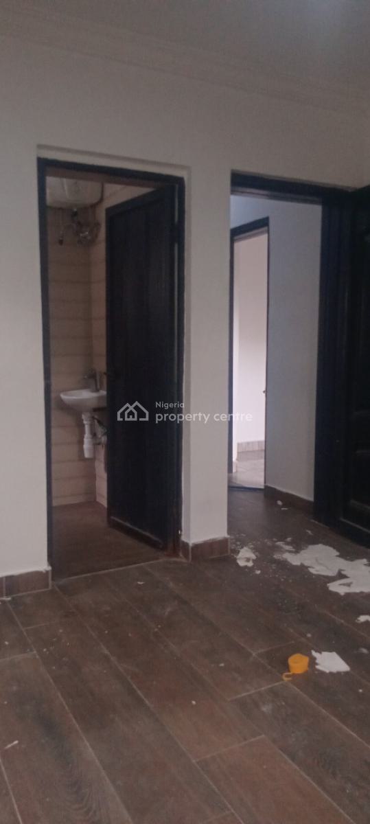 Now Available, Off Mobil Road, Ilaje, Ajah, Lagos, Flat / Apartment for Rent