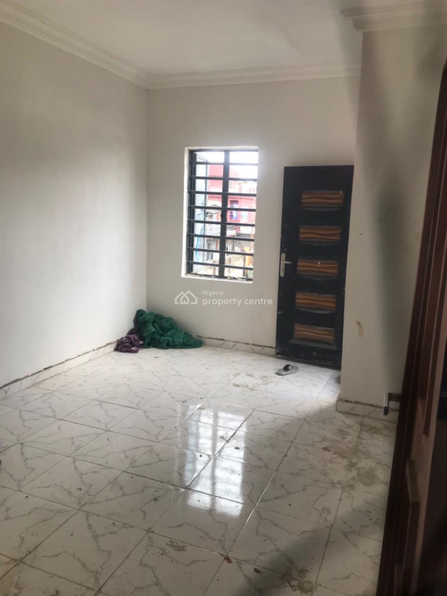 Mini Flat, Yaba, Lagos, Mini Flat (room and Parlour) for Rent