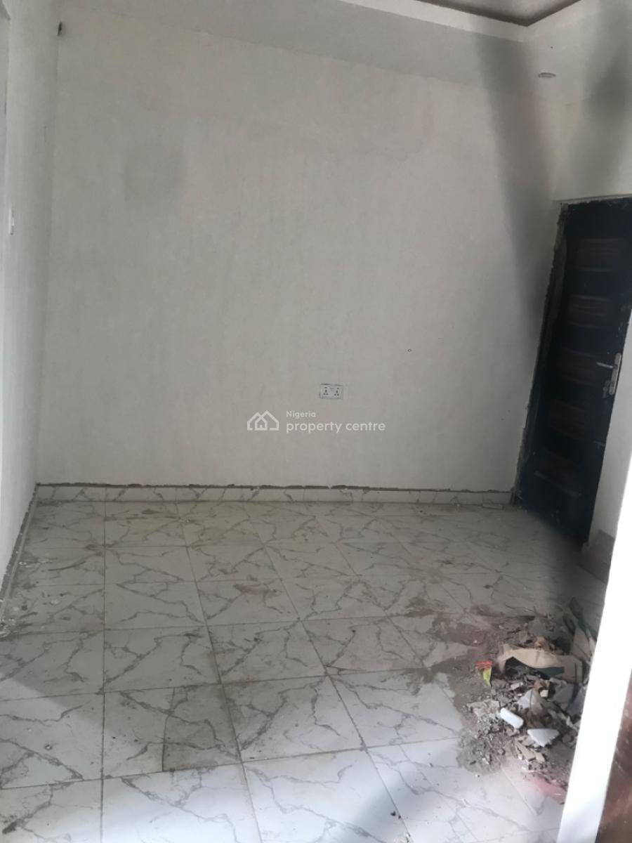 Mini Flat, Yaba, Lagos, Mini Flat (room and Parlour) for Rent