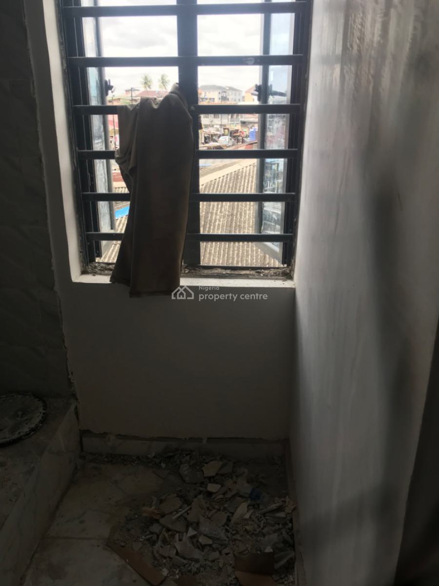 Mini Flat, Yaba, Lagos, Mini Flat (room and Parlour) for Rent