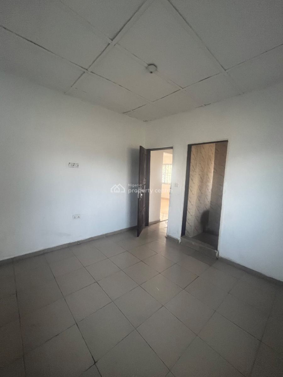 2 Bedroom Flat, Wale Alimi Estate, Okun-ajah, Ajah, Lagos, Flat / Apartment for Rent