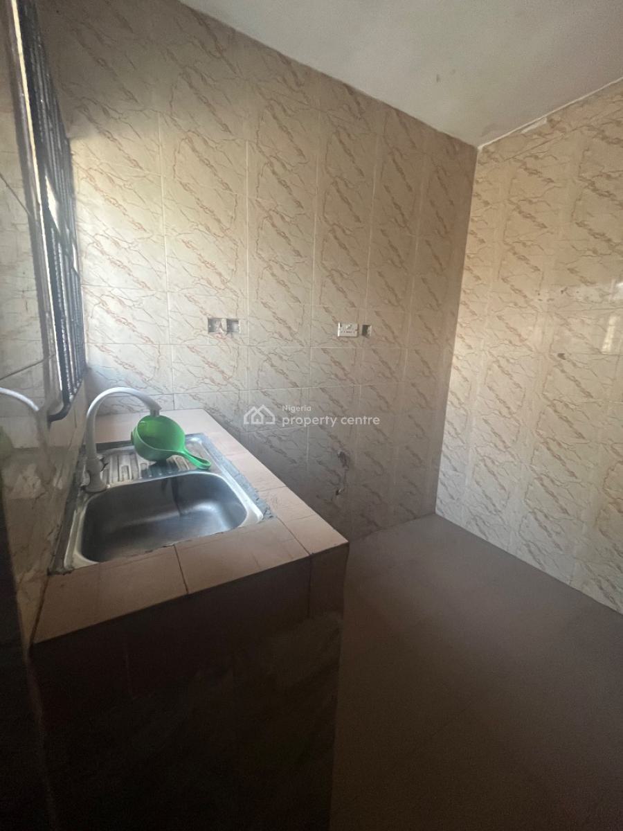 2 Bedroom Flat, Wale Alimi Estate, Okun-ajah, Ajah, Lagos, Flat / Apartment for Rent