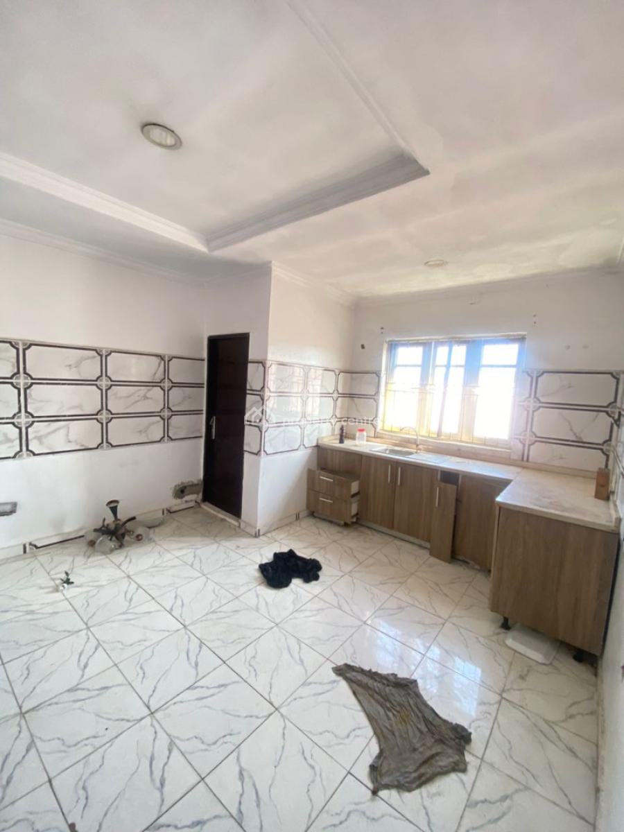 Neat 2 Bedroom Flat, Ilasan, Lekki, Lagos, Flat / Apartment for Rent