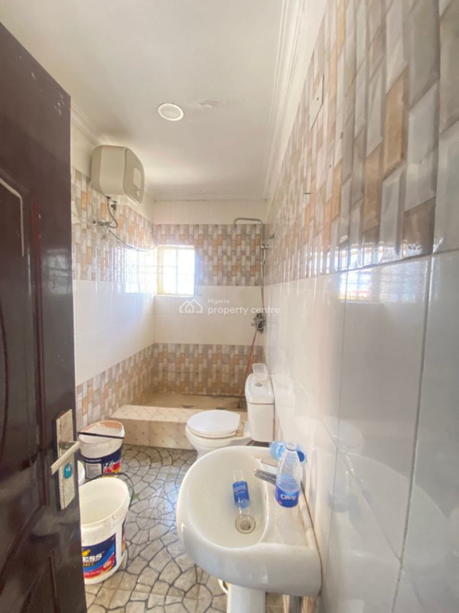 Neat 2 Bedroom Flat, Ilasan, Lekki, Lagos, Flat / Apartment for Rent