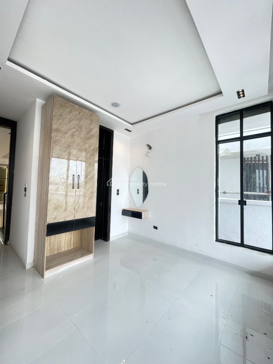 Beautifully Built 6 Bedroom Fully Detached Duplex with a Room Bq, Chevron, Lekki Phase 2, Lekki, Lagos, Detached Duplex for Sale