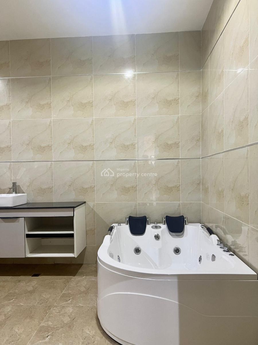 Luxury Mansion, Guzape District, Abuja, House for Sale