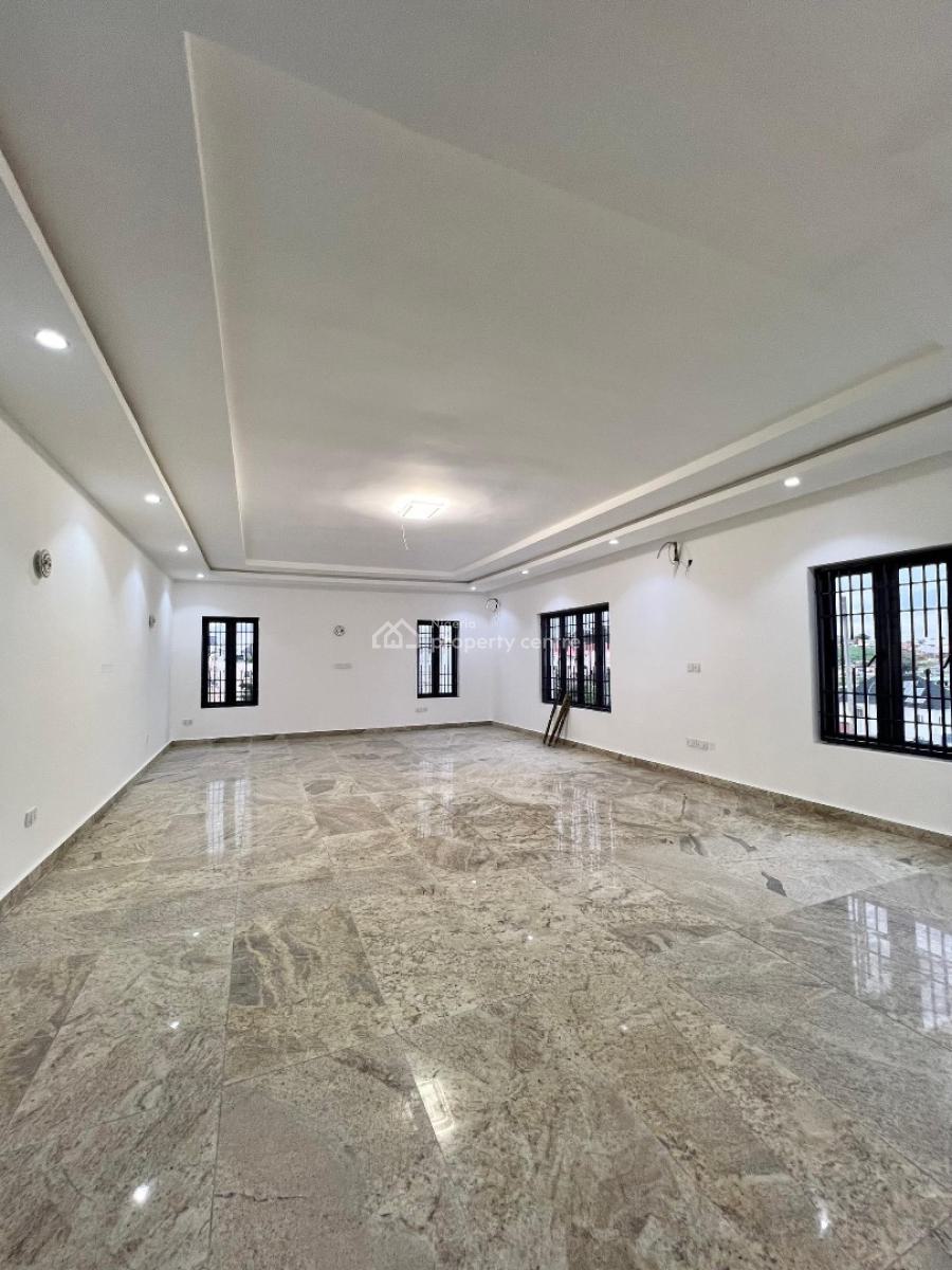 Luxury Mansion, Guzape District, Abuja, House for Sale
