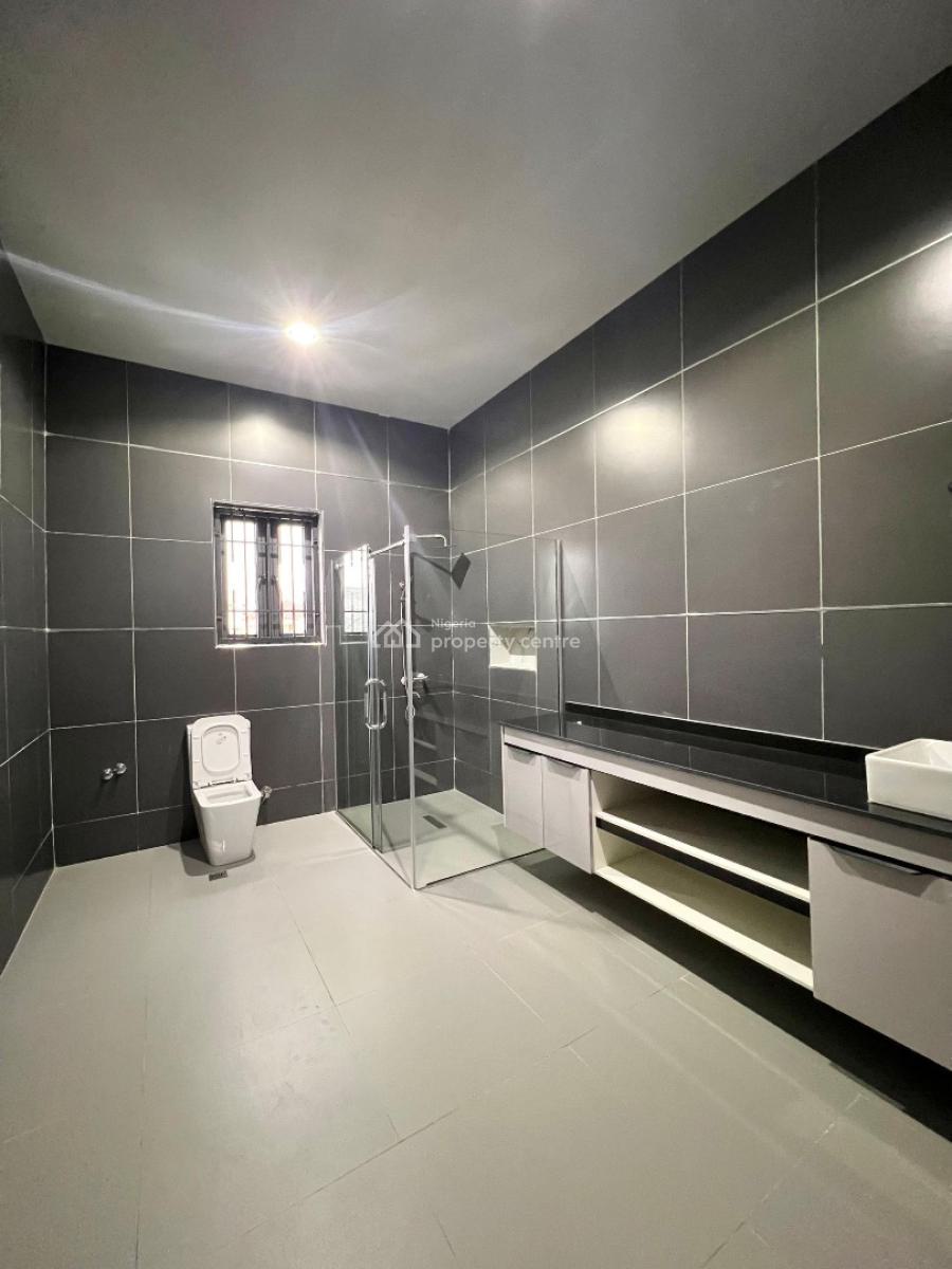 Luxury Mansion, Guzape District, Abuja, House for Sale