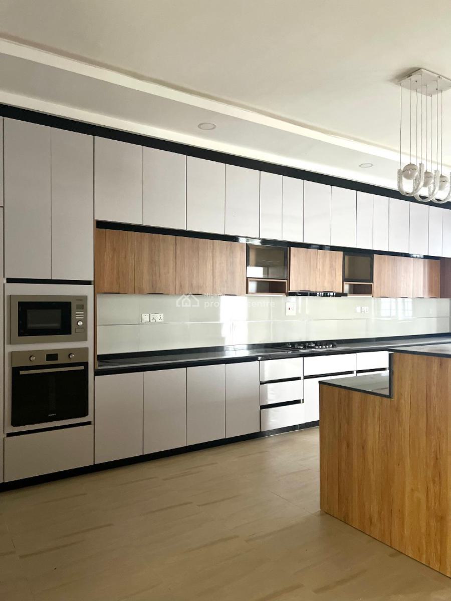 Luxury Mansion, Guzape District, Abuja, House for Sale