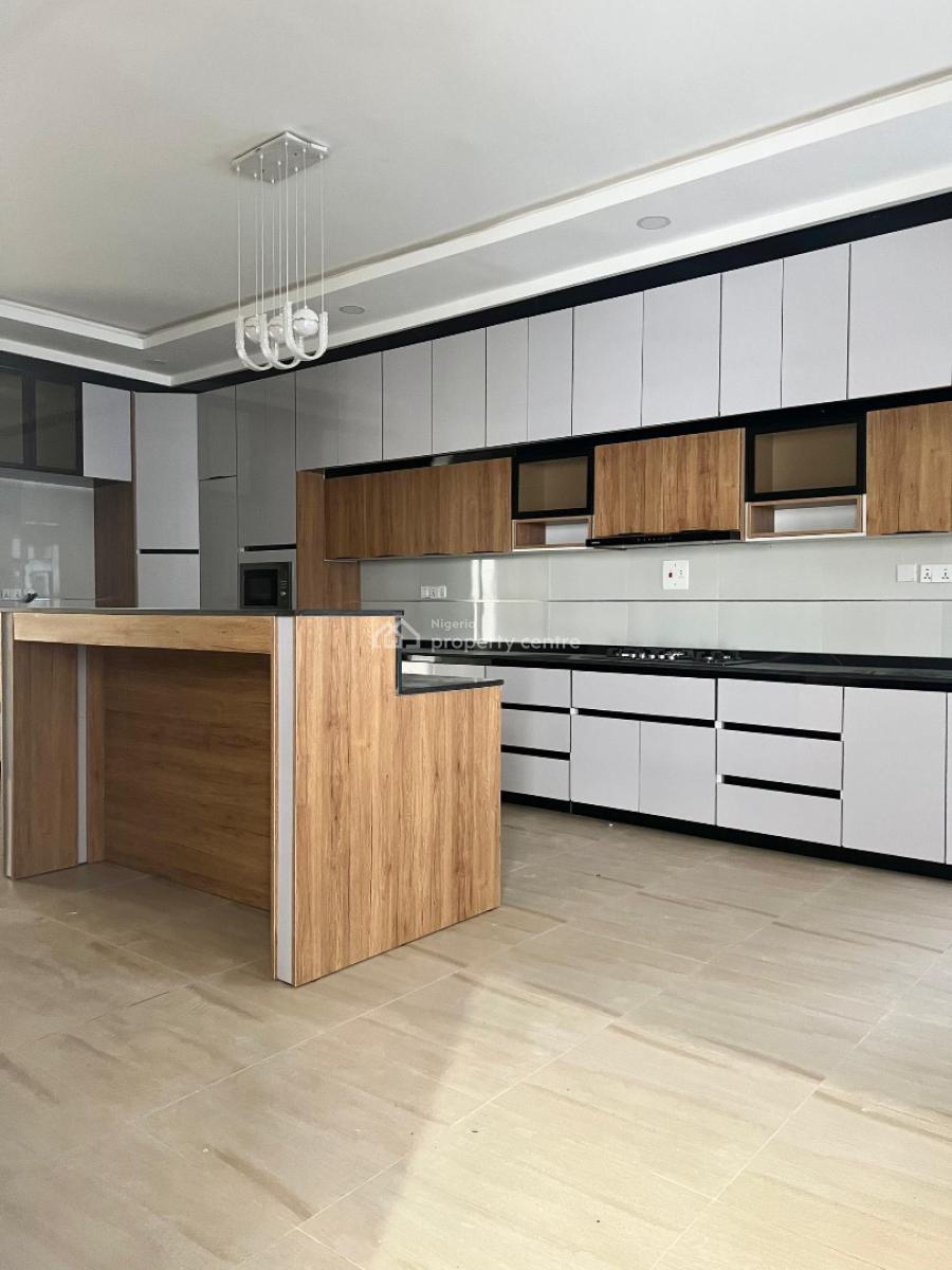 Luxury Mansion, Guzape District, Abuja, House for Sale