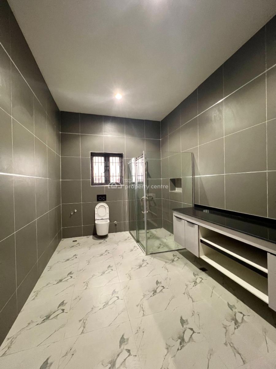 Luxury Mansion, Guzape District, Abuja, House for Sale